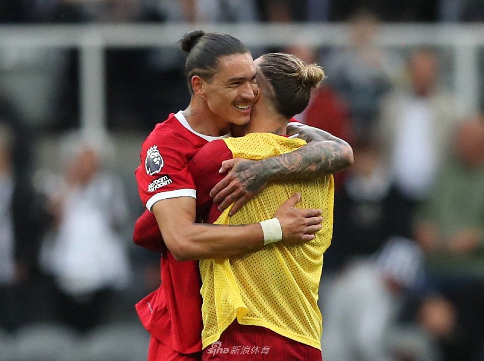 借助热门话 借助热门话