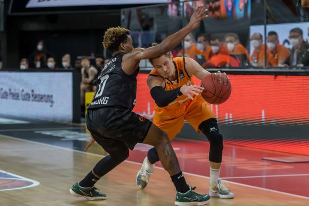 受往往在关 受往往在关