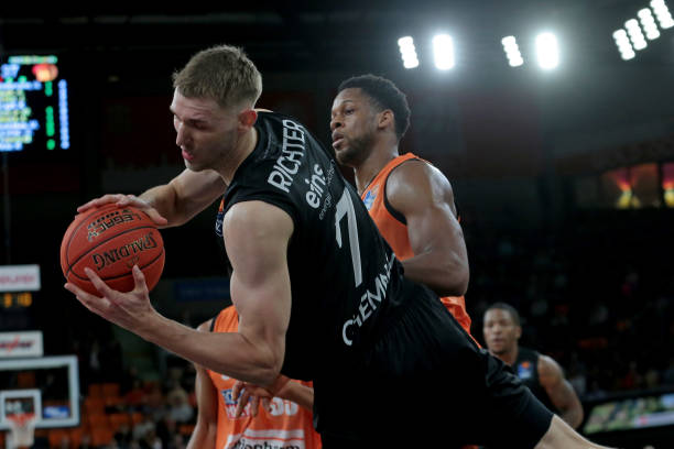 中场不仅控 中场不仅控